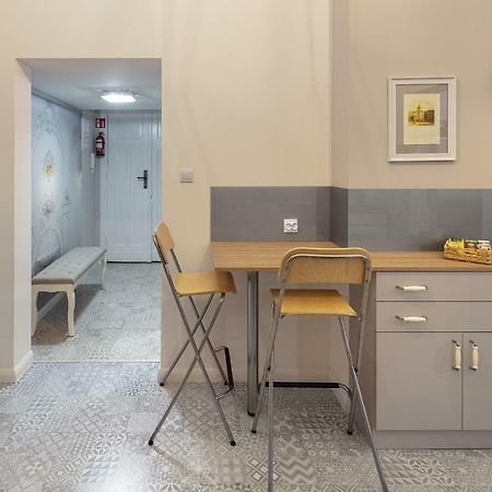 Apartamenty U Tuwima Lodz  Ngoại thất bức ảnh