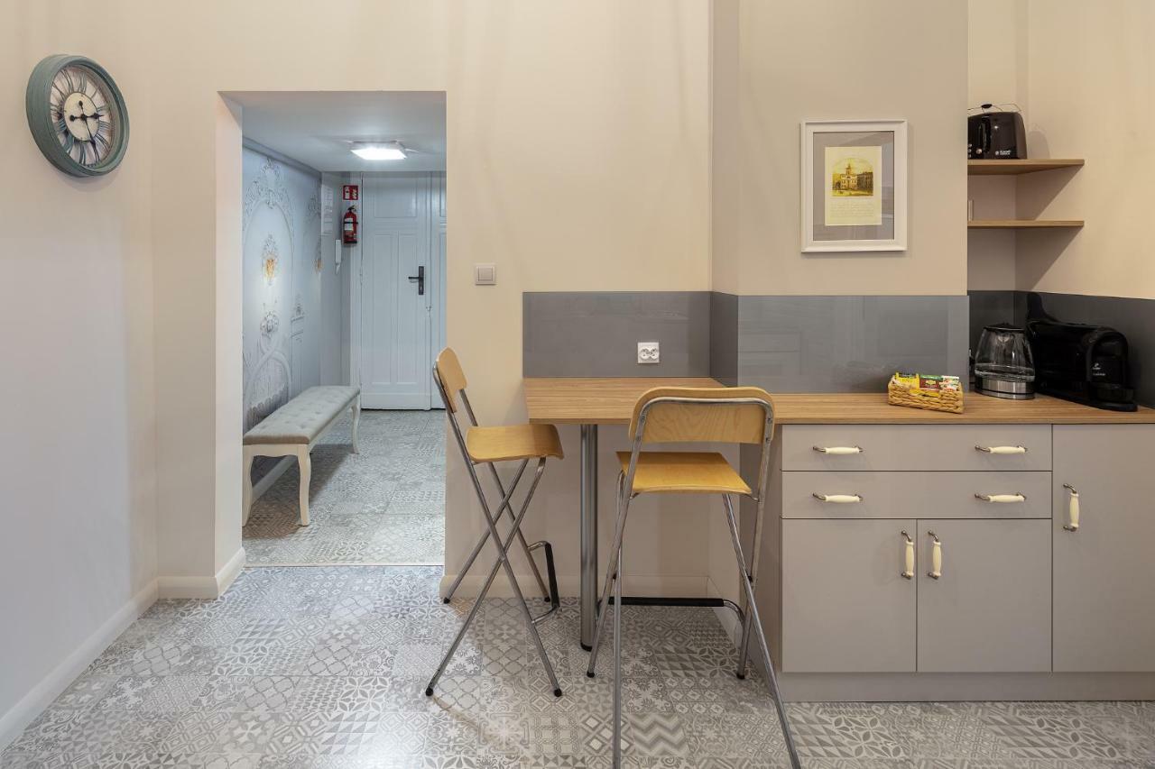 Apartamenty U Tuwima Lodz  Ngoại thất bức ảnh